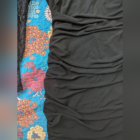 Torrid 0. Runs large shirred bodycon - Picture 2 of 9